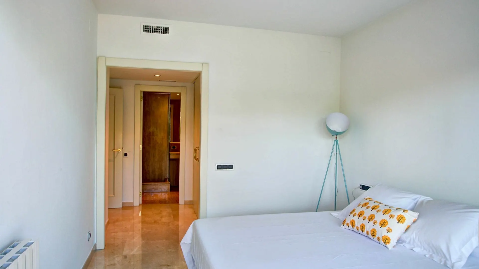 Maverik Terramar Sitges 0*,  Spain